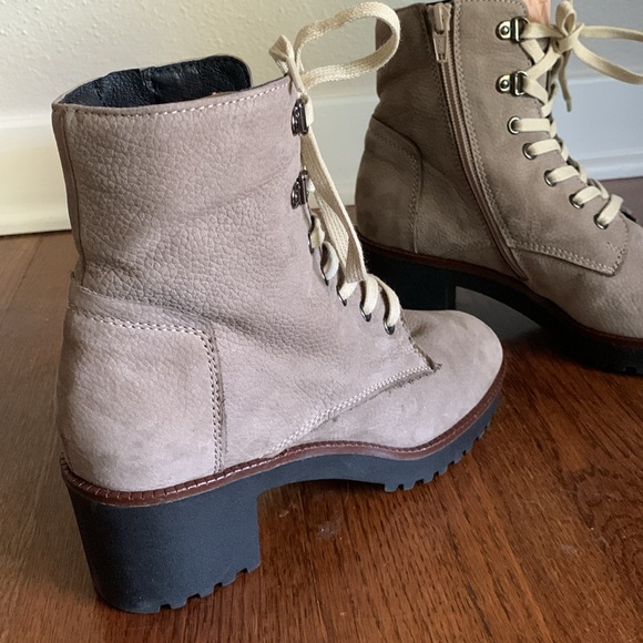 New Ron White Leather Vandra Ankle Boots - Picture 2 of 10